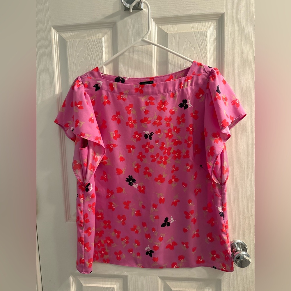 Ann Taylor flower top